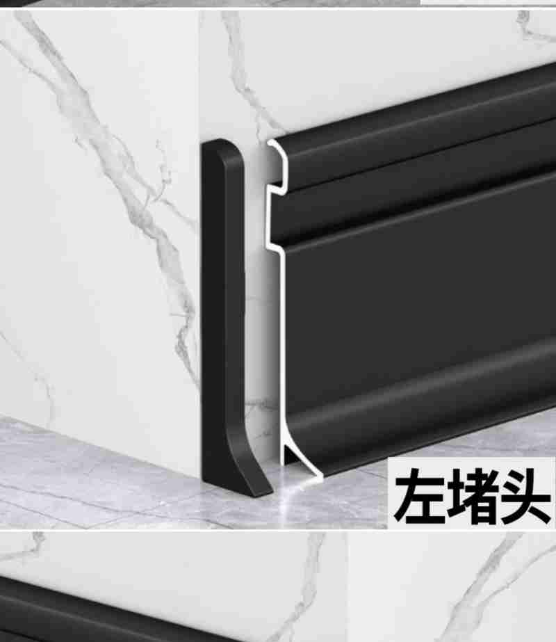 □记者 王浩奇 通讯员 吕卫锋 报道 不久前举行的山东省机器人大会上,观众和机器人互动。